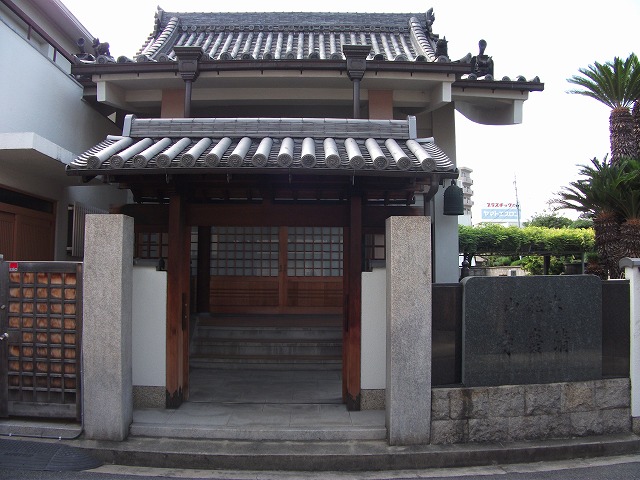 楽山上人が復興した清慶寺（東本町2丁目）