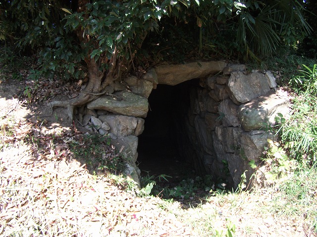 二室塚古墳（神光寺墓地付近）