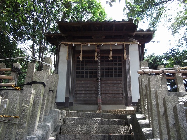 石板現場（熊野神社）